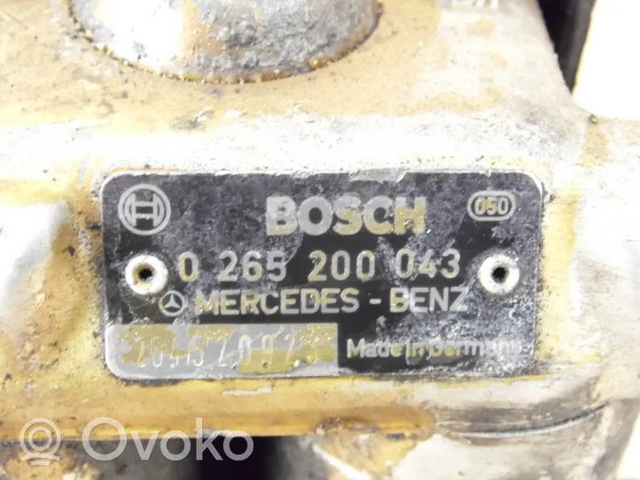 Mercedes-Benz 190 W201 ABS Blokas 0265200043