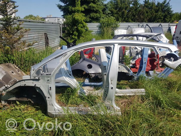 KIA Venga Carrosserie quartier avant 