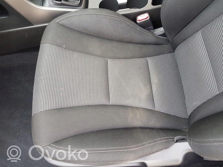 Hyundai i30 Priekinė vairuotojo sėdynė 