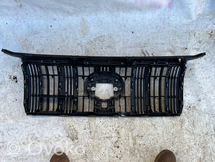 Toyota Land Cruiser (J150) Maskownica / Grill / Atrapa górna chłodnicy 5311160b20