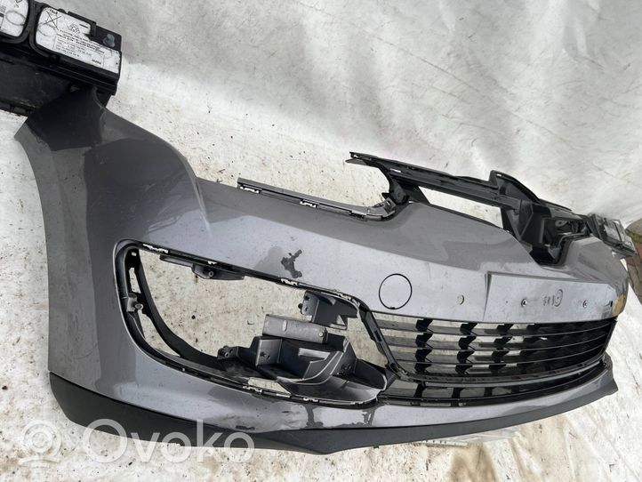 Renault Megane III Paraurti anteriore 620220055R