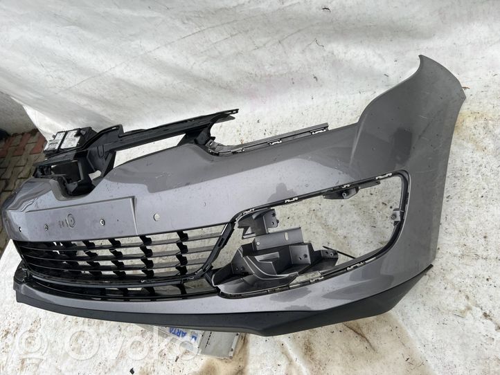 Renault Megane III Paraurti anteriore 620220055R