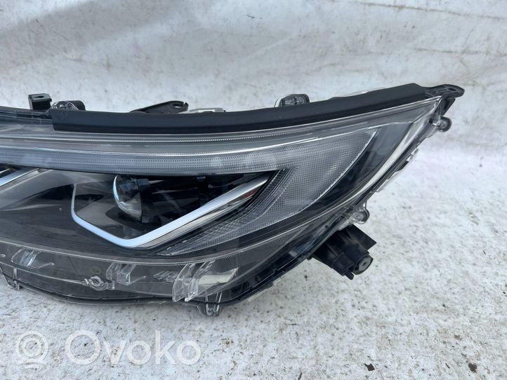 Suzuki Across Lampa przednia 03A021