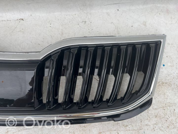 Skoda Octavia Mk3 (5E) Grille calandre supérieure de pare-chocs avant 5E0853653C