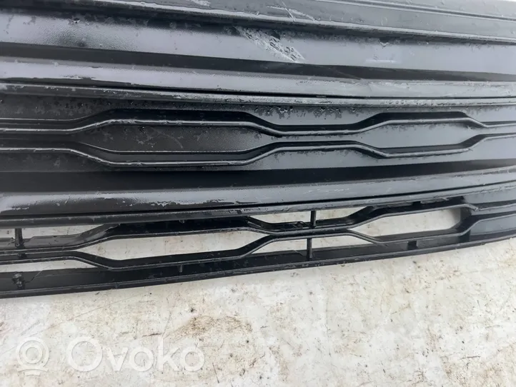 Fiat Talento Maskownica / Grill / Atrapa górna chłodnicy 623106388R