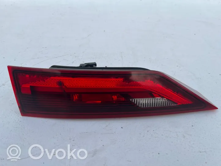 Volvo S90, V90 Takaluukun takavalot 31656786