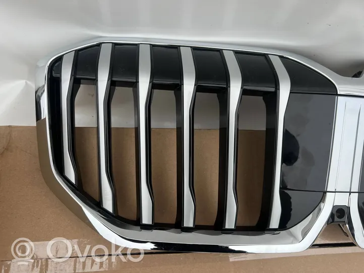 BMW 2 Active Tourer U06 Grille calandre supérieure de pare-chocs avant 8737189