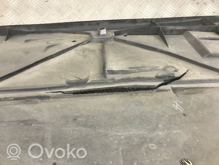 Toyota Prius (XW50) Center/middle under tray cover 5816647030