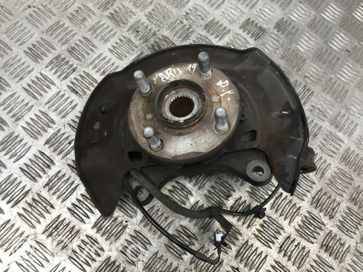 Toyota Yaris Cubo de rueda delantera 500124