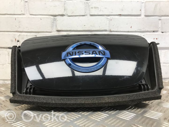 Nissan Leaf I (ZE0) Atrapa chłodnicy / Grill 657303NA1A