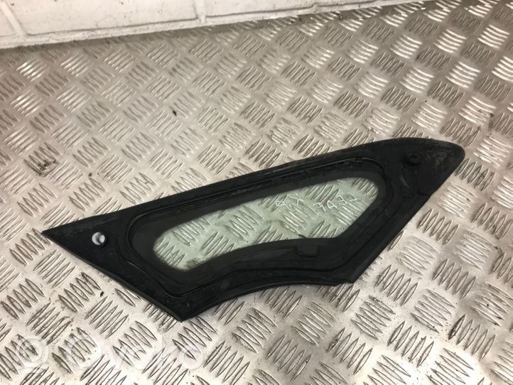 Toyota Yaris Front triangle window/glass 