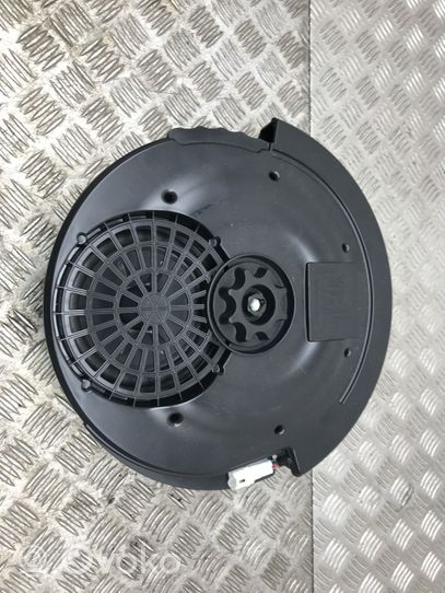 Toyota Prius (XW30) Subwoofer-bassokaiutin PZ4900023025