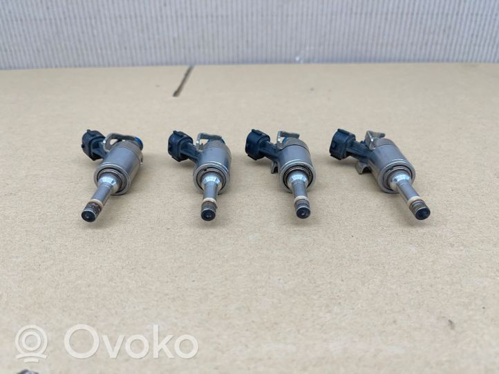 Renault Clio IV Injecteur de carburant 0261500