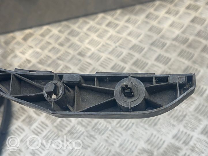 Toyota Prius (XW20) Staffa di rinforzo montaggio del paraurti anteriore 5211547010