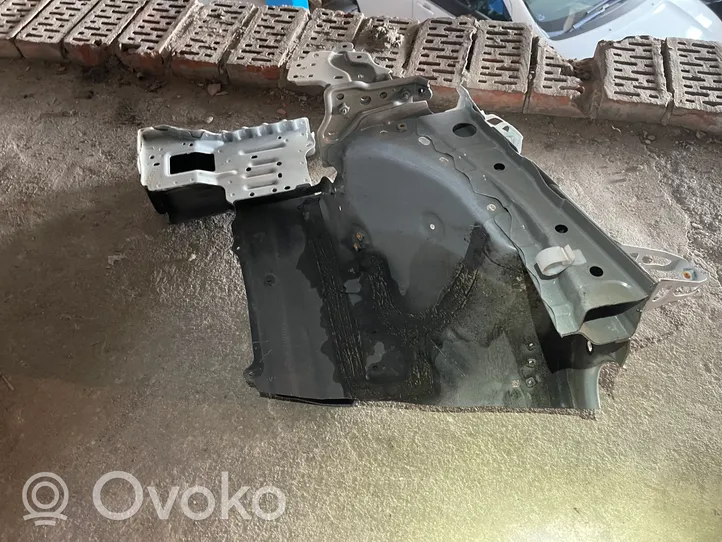 Toyota Prius (XW30) Podłużnica przednia 