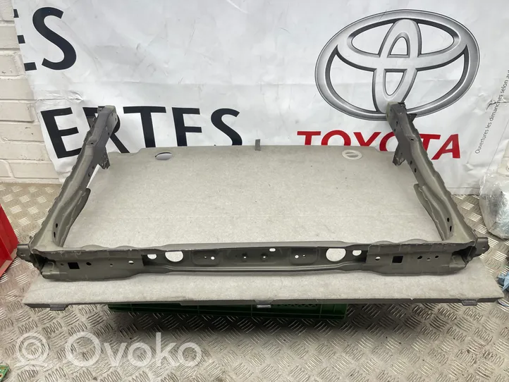 Toyota Prius (XW30) Jäähdyttimen alatuen suojapaneeli 