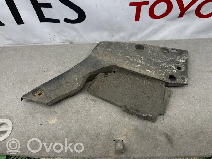 Toyota Prius (XW30) Takapuskurin kulmaosan verhoilu 5210847020