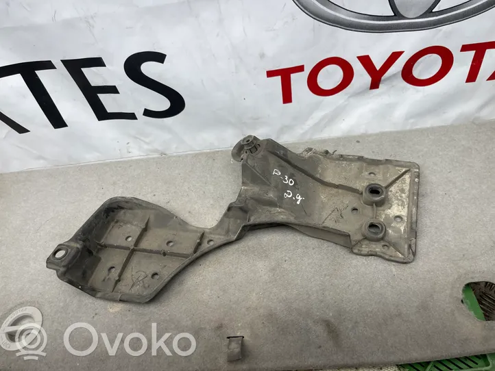 Toyota Prius (XW30) Polttoainesäiliön pohjapanssari 5762747010