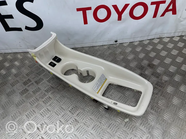 Toyota Prius (XW50) Tunel środkowy 5880447120