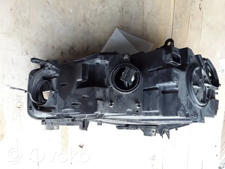 BMW X5 F15 Lampa przednia 7471348