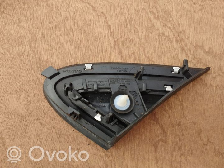 Volvo V40 Moulure, baguette/bande protectrice d'aile 31416474