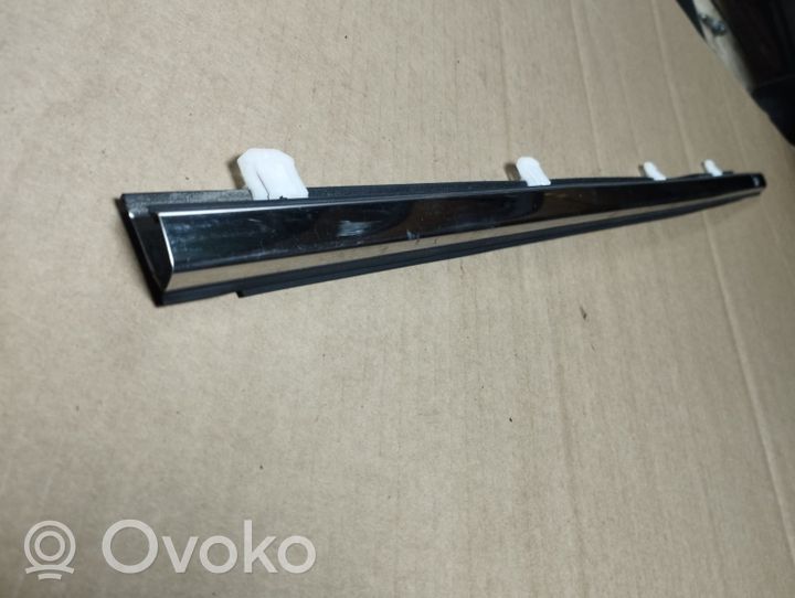 Honda Accord Rivestimento modanatura del vetro della portiera posteriore 