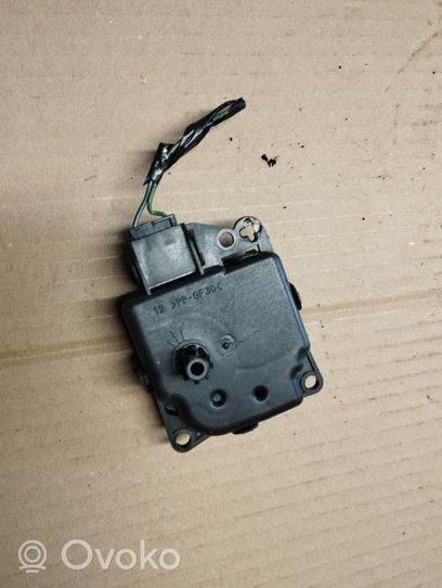 Chrysler Voyager Stellmotor Heizung Klima M8679001