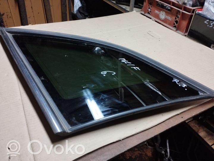 Chrysler Pacifica Rear side window/glass 