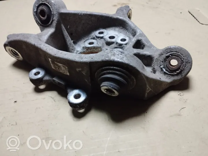 Lexus IS 220D-250-350 Fuso a snodo con mozzo ruota posteriore 070124