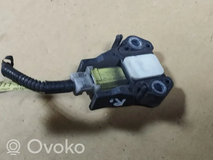 Lexus IS 220D-250-350 Sensor impacto/accidente para activar Airbag 8917353040