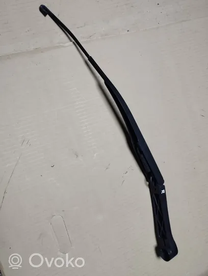 Acura MDX II Front wiper blade arm STXAAS