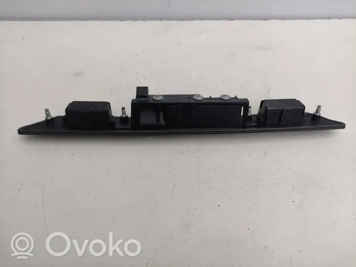 Audi Q7 4L Trunk door license plate light bar 4L0827574A