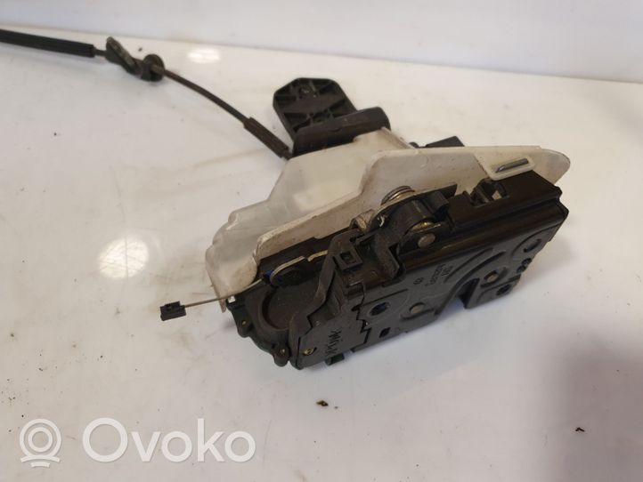 Volkswagen PASSAT B5 Priekinė durų spyna 3B0837868