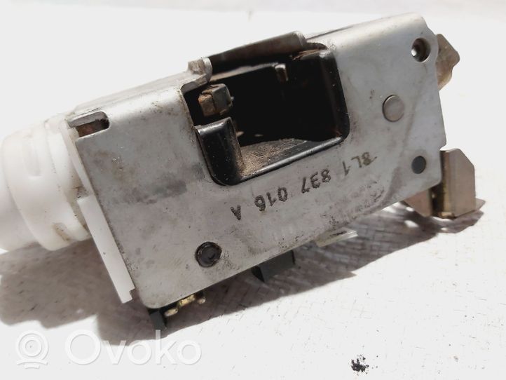 Audi A4 S4 B5 8D Etuoven lukko 8L1837016A