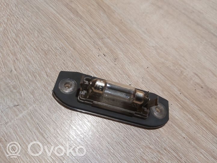 Volvo S40, V40 Lampa oświetlenia tylnej tablicy rejestracyjnej 30634190