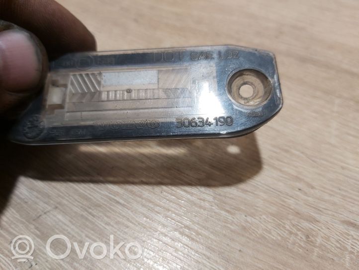 Volvo S40, V40 Lampa oświetlenia tylnej tablicy rejestracyjnej 30634190