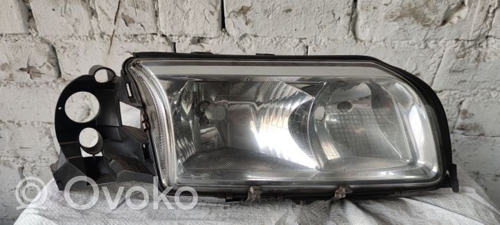 Volvo S80 Faro delantero/faro principal 8678547