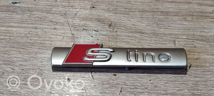 Audi A5 8T 8F Logo, emblème, badge 