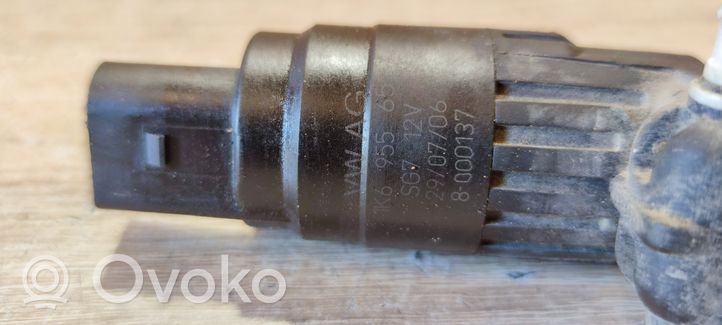 Skoda Octavia Mk2 (1Z) Pompe de lave-glace de pare-brise 1K695565