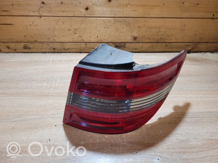 Mercedes-Benz B W245 Rear/tail lights 27520217