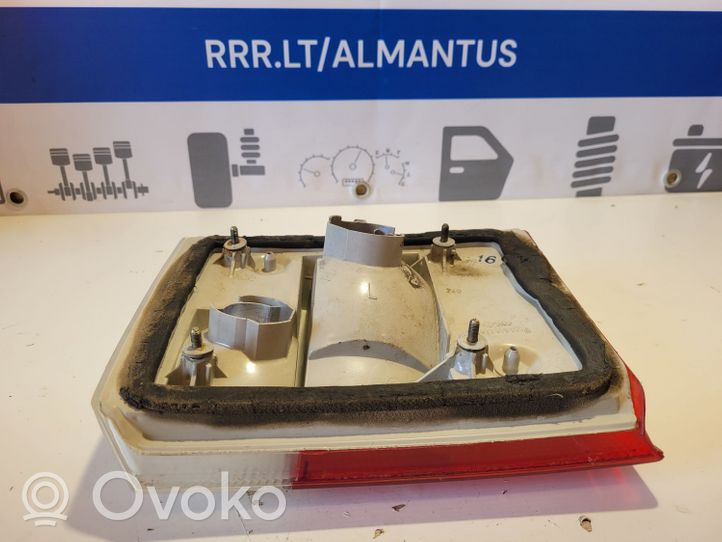 Audi 80 90 S2 B4 Lampy tylnej klapy bagażnika 893945093A