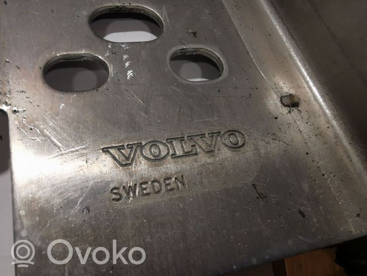 Volvo V60 Mocowanie baterii pojazdu hybrydowego / elektrycznego 