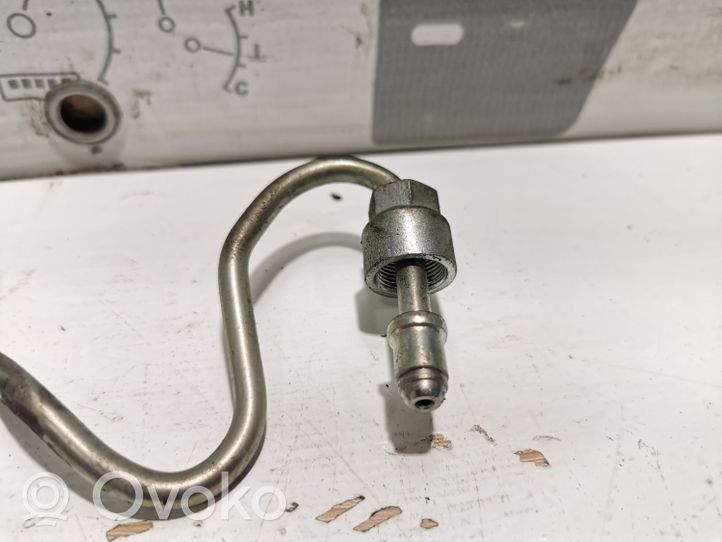 Volvo V60 Tuyau d'alimentation conduite de carburant 