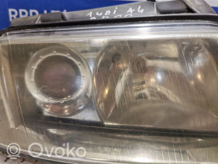 Audi A4 S4 B5 8D Lampa przednia 8D0941004AK