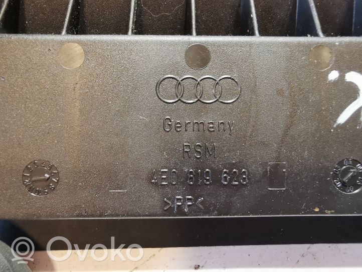 Audi A8 S8 D3 4E Garniture, panneau de grille d'aération 4E0819623