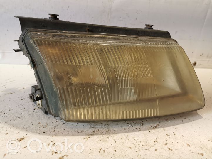 Volkswagen PASSAT B5 Headlight/headlamp 14742600