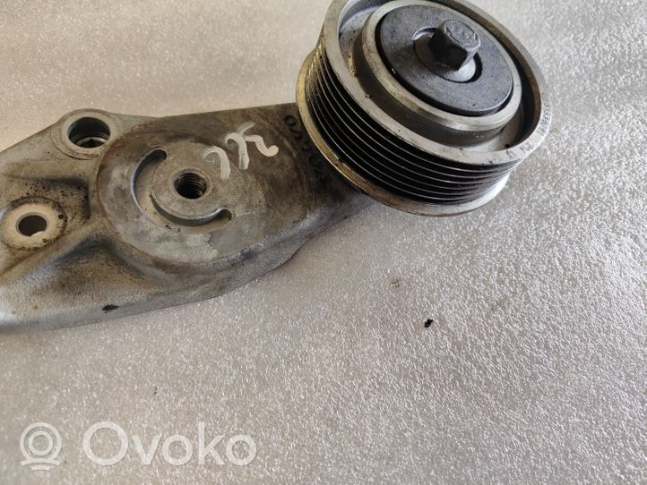 Volvo V60 Napinacz paska alternatora 31339091