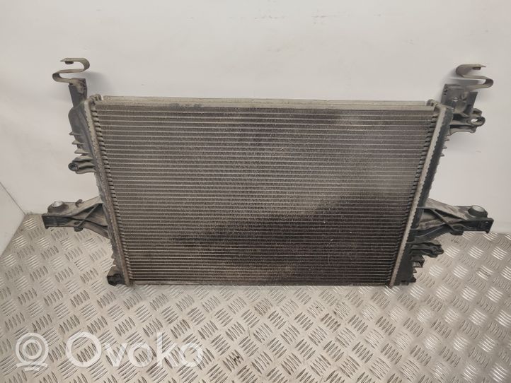 Volvo V70 Radiateur de refroidissement 30714047