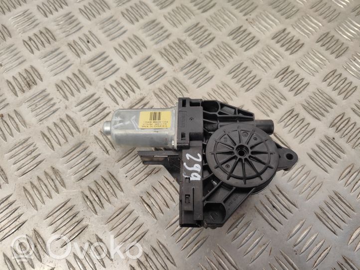 Volvo V60 Front door window regulator motor 966268