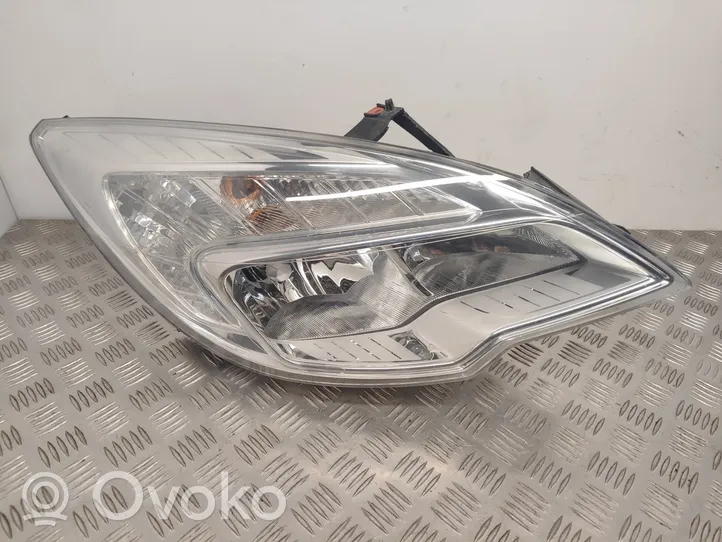 Opel Meriva B Lampa przednia 13253630